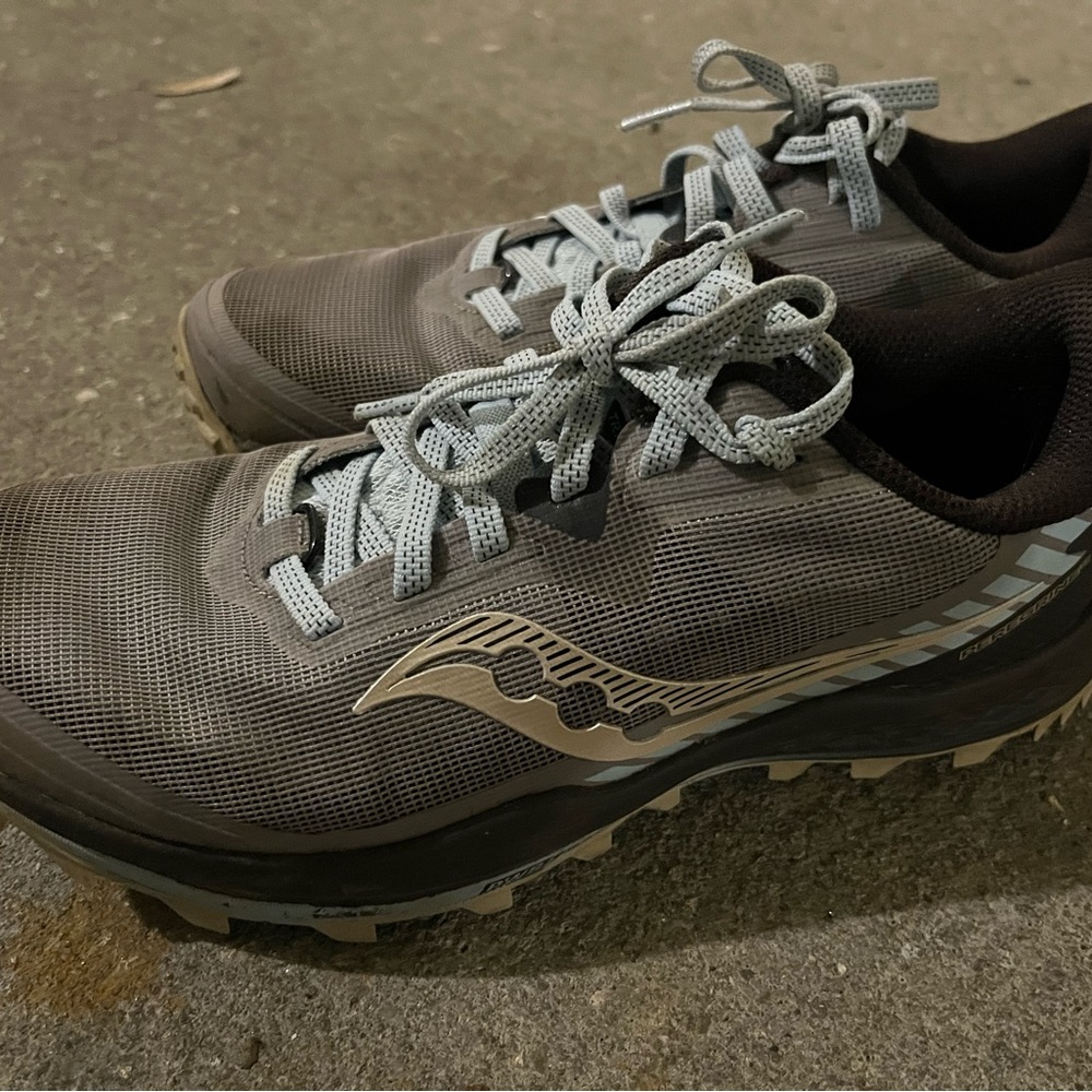 Saucony Women's Gray Athletic Shoes